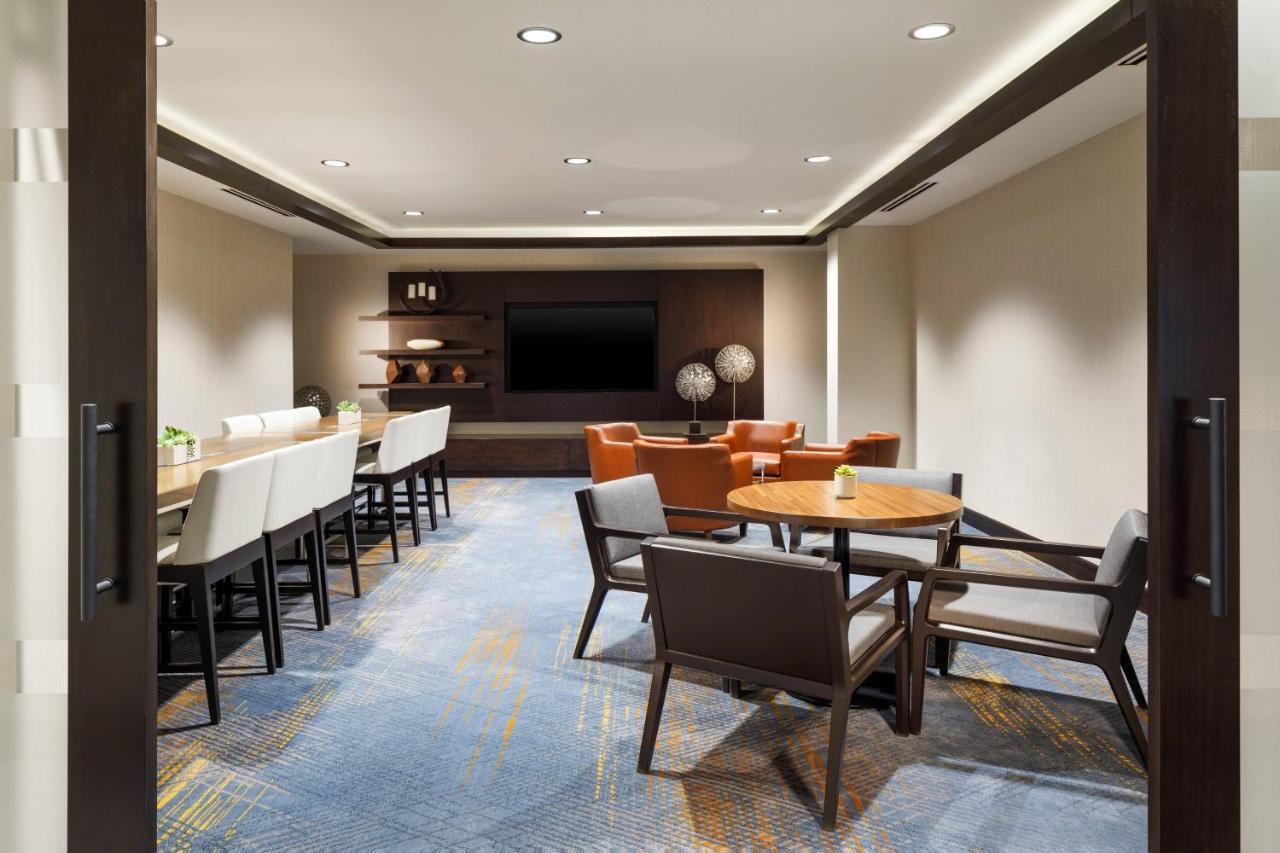 Courtyard By Marriott Minneapolis Downtown Exterior photo