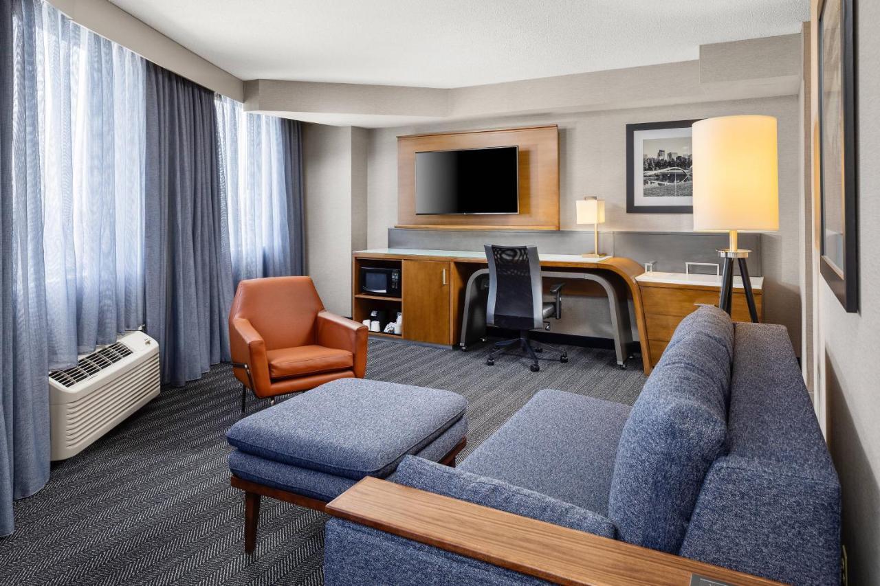 Courtyard By Marriott Minneapolis Downtown Exterior photo