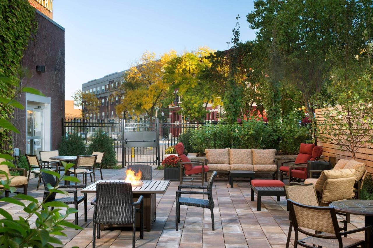 Courtyard By Marriott Minneapolis Downtown Exterior photo